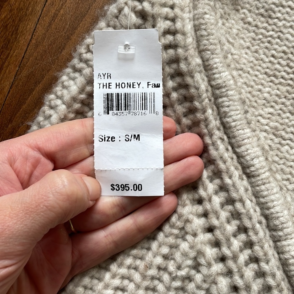 AYR Cream Knit Sleeveless Hoodie - Picture 2 of 5